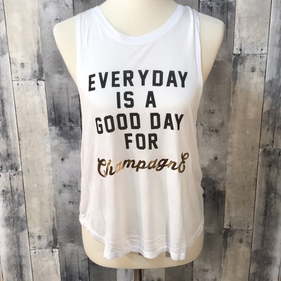 ❌SOLD❌✨HP✨•NWT• Champagne campaign Tank - Picture 4 of 7